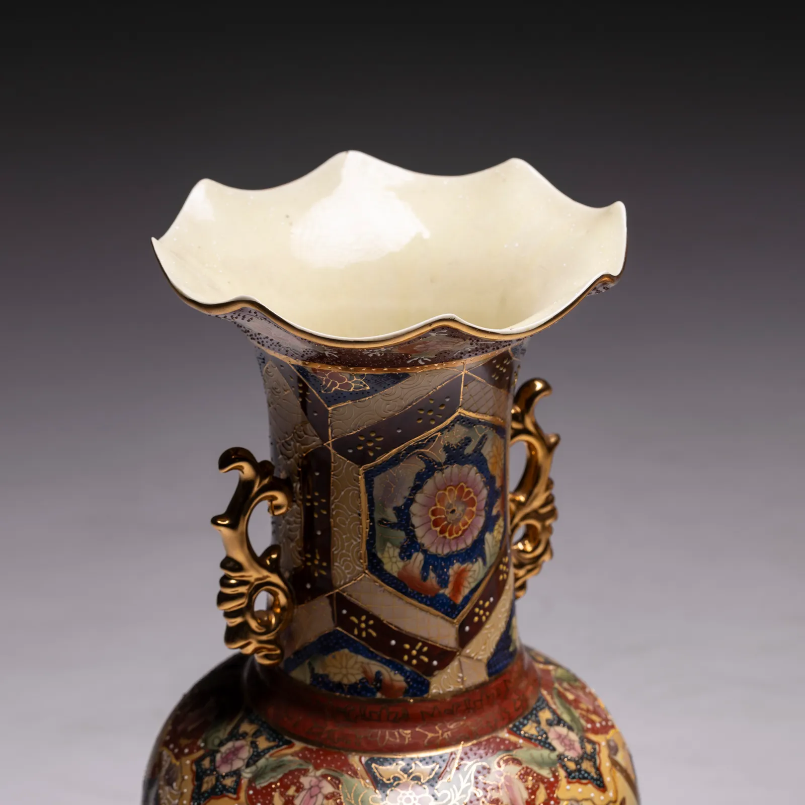 Coppia di vasi in ceramica Satsuma