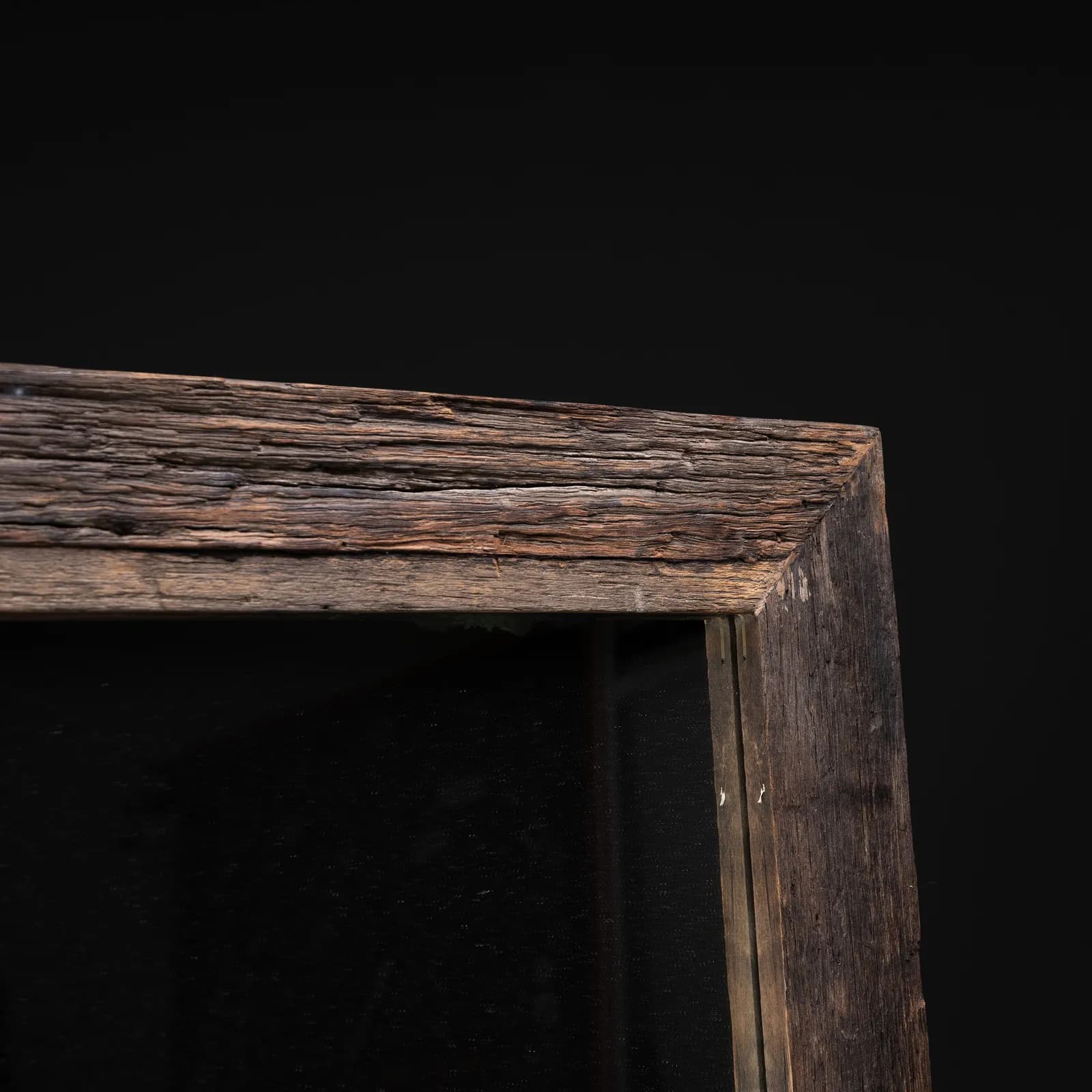 Ampio specchio cornice in legno